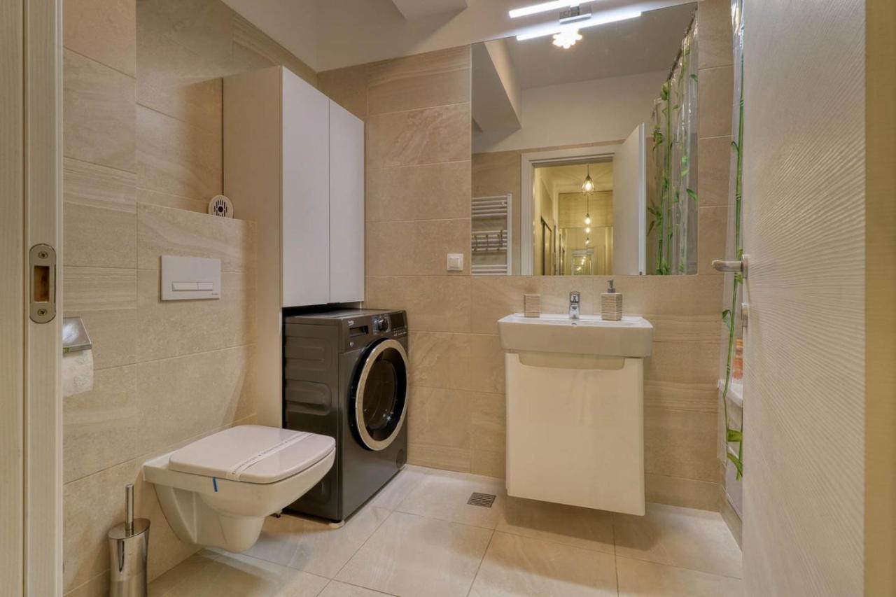 Inspiration Station - My Joyful, Cosy&Inviting Apt - Smart Thermostat - Private Parking - Ior Park - Long Term Price Cuts 布加勒斯特 外观 照片